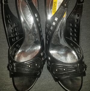 Women's Guess black leather with wood heels size 9 1/2